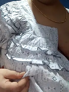 Snapshot of tamilthanushri chatting on 27, 4, 2026 tamilthanushri online show from 27, 4, 2026