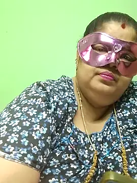 Snapshot of tamilthanushri chatting on 9, 6, 2026 tamilthanushri online show from 9, 6, 2026
