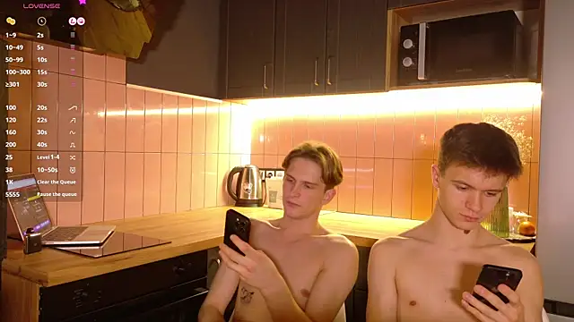 Snapshot of _whitenight_ chatting on 12, 3, 2025 whitenight online show from 12, 3, 2025