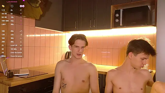 Snapshot of _whitenight_ chatting on 18, 3, 2025 whitenight online show from 18, 3, 2025