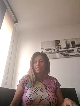 Latiinvenushot online show from 23, 11, 2025