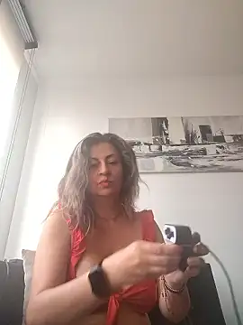 Latiinvenushot online show from 16, 1, 2026