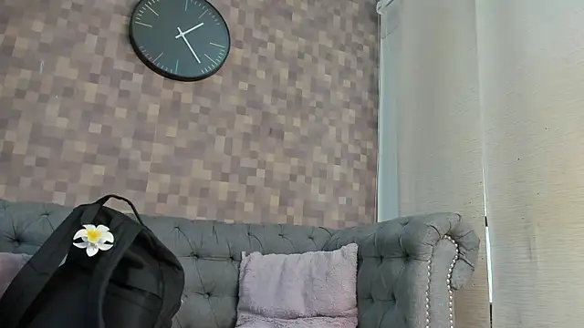 natalia aguirre1 online show from 18, 9, 2025