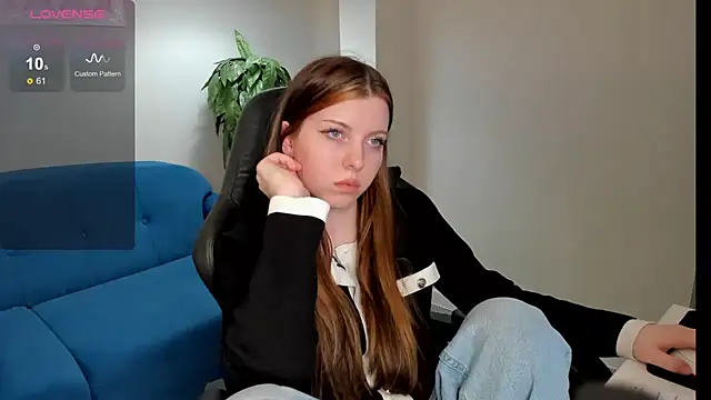 Sandra  Cute online show from 3, 2, 2025