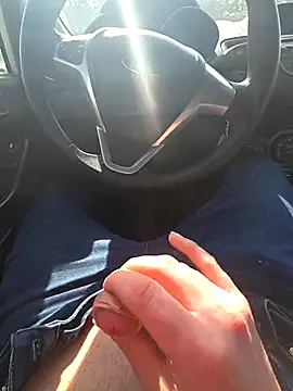 Titanhoott online show from 4, 3, 2025