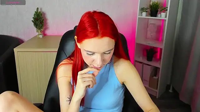 Lesi Moonie01 online show from 18, 12, 2024
