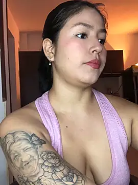 EmmaRossem online show from 4, 12, 2025