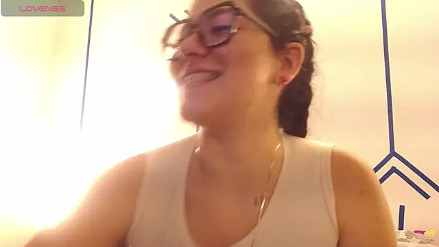 Snapshot of EsmeraldaSantoss chatting on 19, 12, 2024 EsmeraldaSantoss online show from 19, 12, 2024