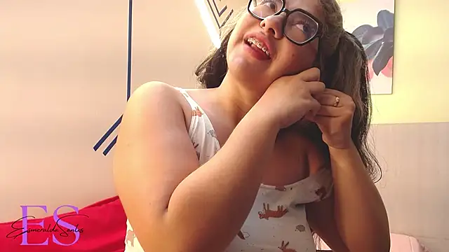 Snapshot of EsmeraldaSantoss chatting on 14, 2, 2025 EsmeraldaSantoss online show from 14, 2, 2025