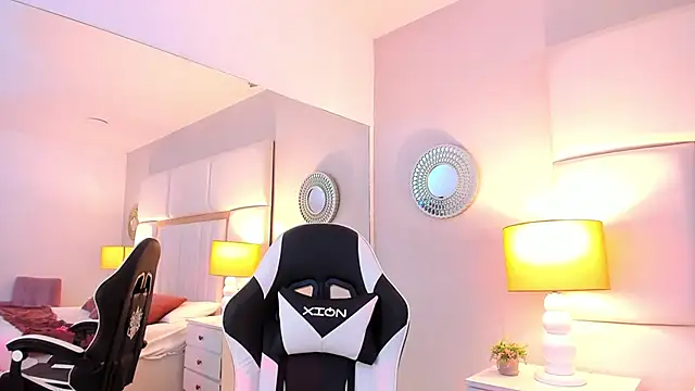 Snapshot of AmbarSantany chatting on 3, 2, 2025 AmbarSantany online show from 3, 2, 2025