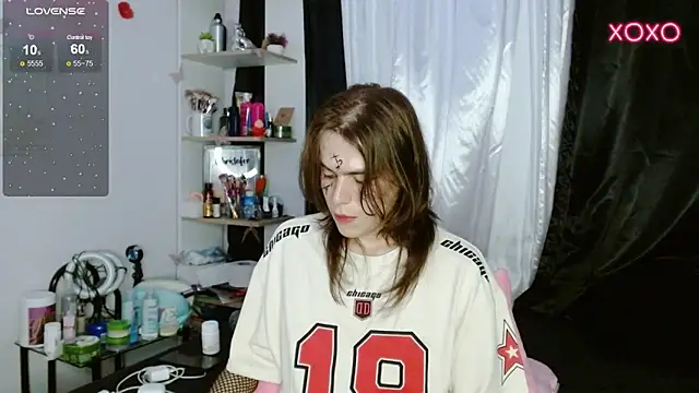 Snapshot of shun_sun chatting on 6, 12, 2024 shun sun online show from 6, 12, 2024