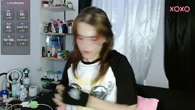 Snapshot of shun_sun chatting on 13, 2, 2025 shun sun online show from 13, 2, 2025