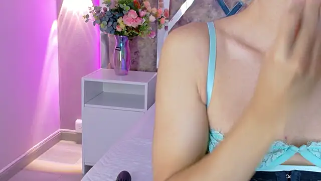 MaxiRogers online show from 22, 12, 2025