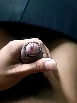 Snapshot of AloneDick chatting on 22, 12, 2025 AloneDick online show from 22, 12, 2025