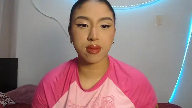 Snapshot of barbara_falcons chatting on 15, 12, 2025 barbara falcons online show from 15, 12, 2025