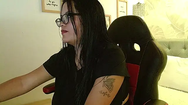 Snapshot of violletha chatting on 30, 1, 2025 violletha online show from 30, 1, 2025