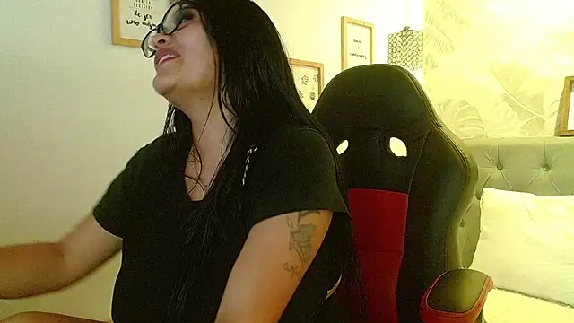 Snapshot of violletha chatting on 30, 1, 2025 violletha online show from 30, 1, 2025