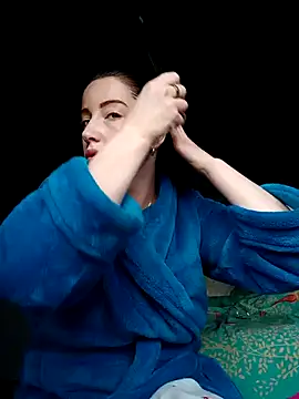Snapshot of LuLuLover89 chatting on 6, 1, 2025 LuLuLover89 online show from 6, 1, 2025