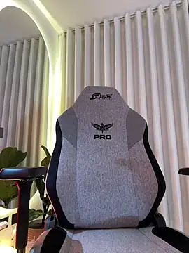 carolynnetrujillo online show from 4, 12, 2025