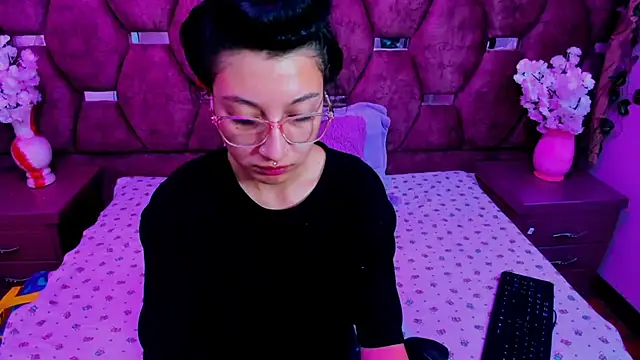 Katty Queen online show from 8, 7, 2026