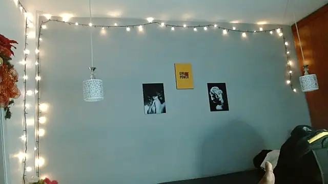 Snapshot of Kimandyuk chatting on 11, 12, 2024 Kimandyuk online show from 11, 12, 2024