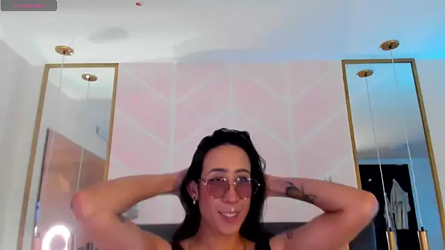 GabyPetit online show from 14, 11, 2025