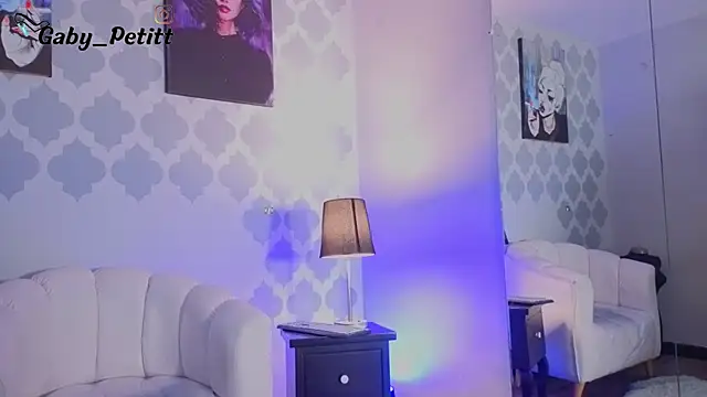 Snapshot of GabyPetit chatting on 4, 6, 2026 GabyPetit online show from 4, 6, 2026