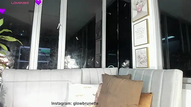 Megan Lim online show from 6, 2, 2025