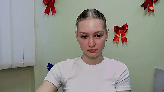 MademoiselleCl online show from 25, 2, 2025