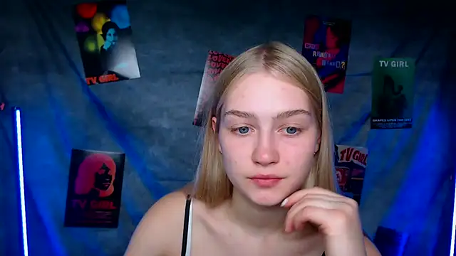 MademoiselleCl online show from 28, 9, 2025