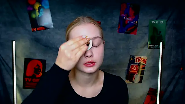 MademoiselleCl online show from 5, 10, 2025