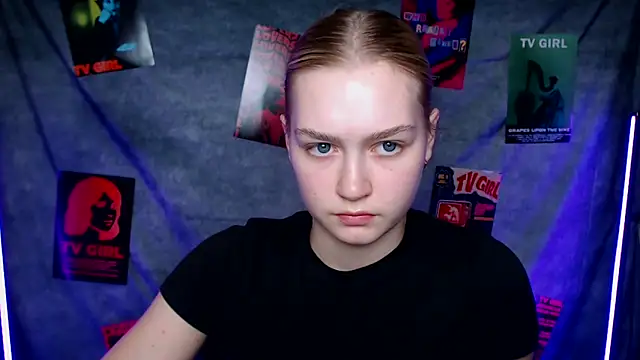 MademoiselleCl online show from 4, 11, 2025