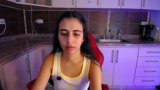 Snapshot of anna_alvarez chatting on 14, 7, 2026 anna alvarez online show from 14, 7, 2026