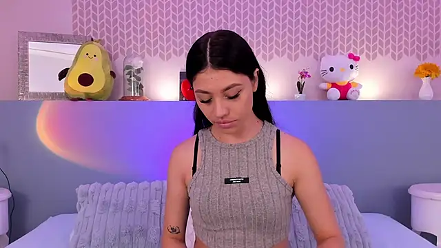 Snapshot of CheryelFox chatting on 8, 5, 2026 CheryelFox online show from 8, 5, 2026