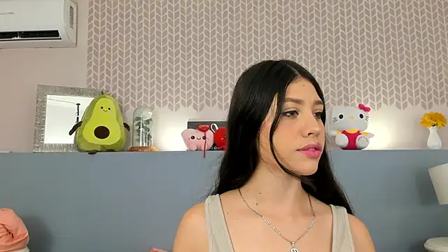 Snapshot of CheryelFox chatting on 20, 5, 2026 CheryelFox online show from 20, 5, 2026