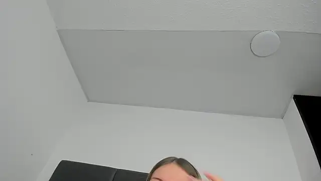 Lizz Luna online show from 24, 10, 2025