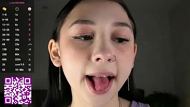 AislyEmbury online show from 2, 11, 2025