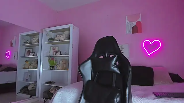 Ian Castillo  online show from 24, 2, 2025