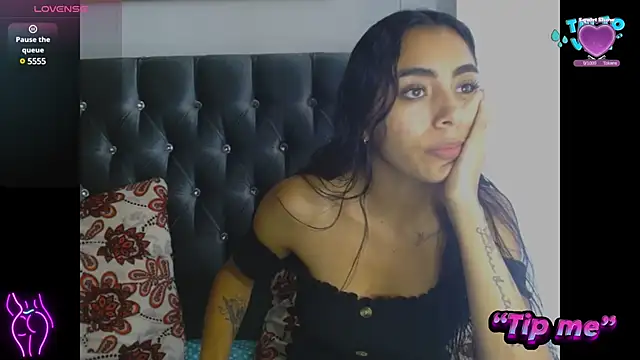 Snapshot of AntonellaAndNoah chatting on 4, 1, 2025 AntonellaAndNoah online show from 4, 1, 2025