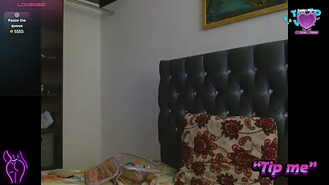 Snapshot of AntonellaAndNoah chatting on 11, 1, 2025 AntonellaAndNoah online show from 11, 1, 2025