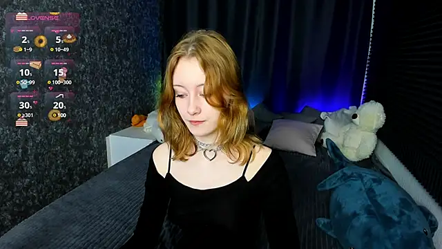 MonicaPerryy online show from 31, 1, 2025