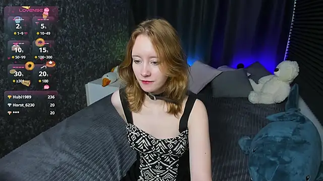 MonicaPerryy online show from 13, 2, 2025