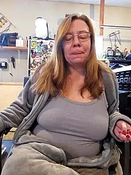 MsShelby40 online show from 11, 1, 2025