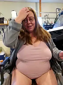 MsShelby40 online show from 11, 2, 2025