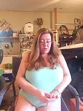 MsShelby40 online show from 15, 4, 2026