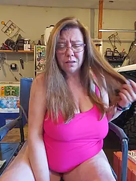 Snapshot of MsShelby40 chatting on 19, 6, 2026 MsShelby40 online show from 19, 6, 2026