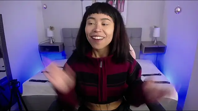 Violetta Suky online show from 8, 1, 2025