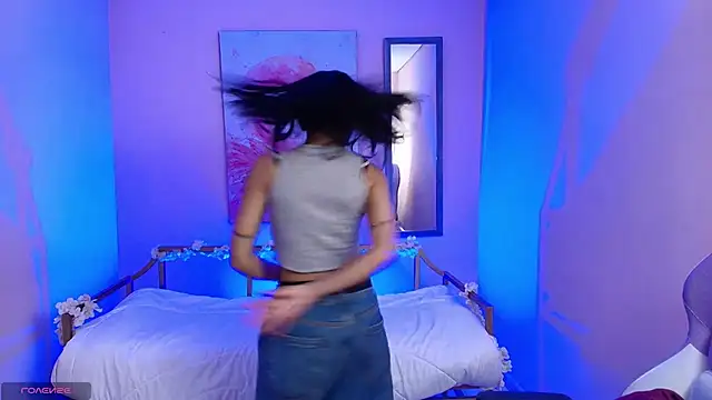 Violetta Suky online show from 12, 2, 2025