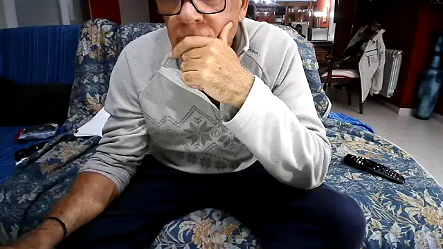 Snapshot of maduroguapo chatting on 10, 11, 2025 maduroguapo online show from 10, 11, 2025