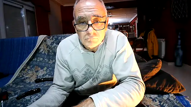 Snapshot of maduroguapo chatting on 22, 11, 2025 maduroguapo online show from 22, 11, 2025